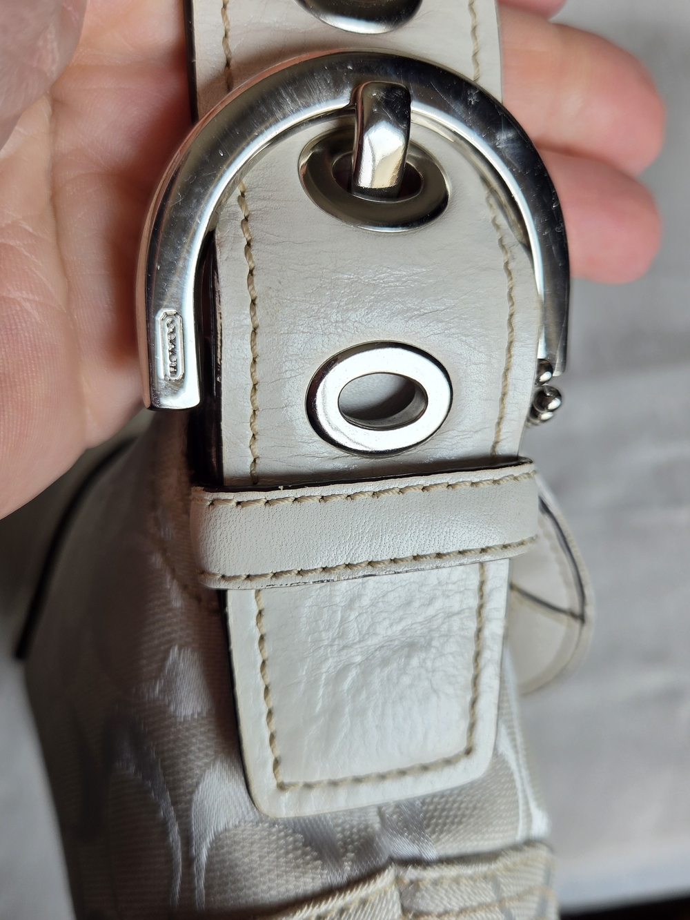 Vintage Coach Y2K-Era Mini Soho Signature Flap Shoulder Bag - Picture 4 of 11